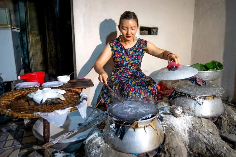 Before the Island Wakes: The Home Cooks Feeding Phu Quoc's Invisible Workforce